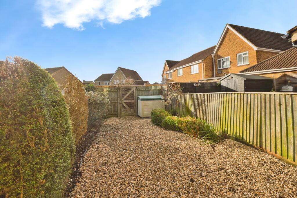 The Acres, Martock, Somerset, TA12 photo 3