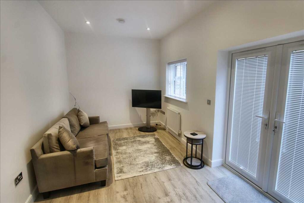 House in Broxtowe, Eastwood - View 4