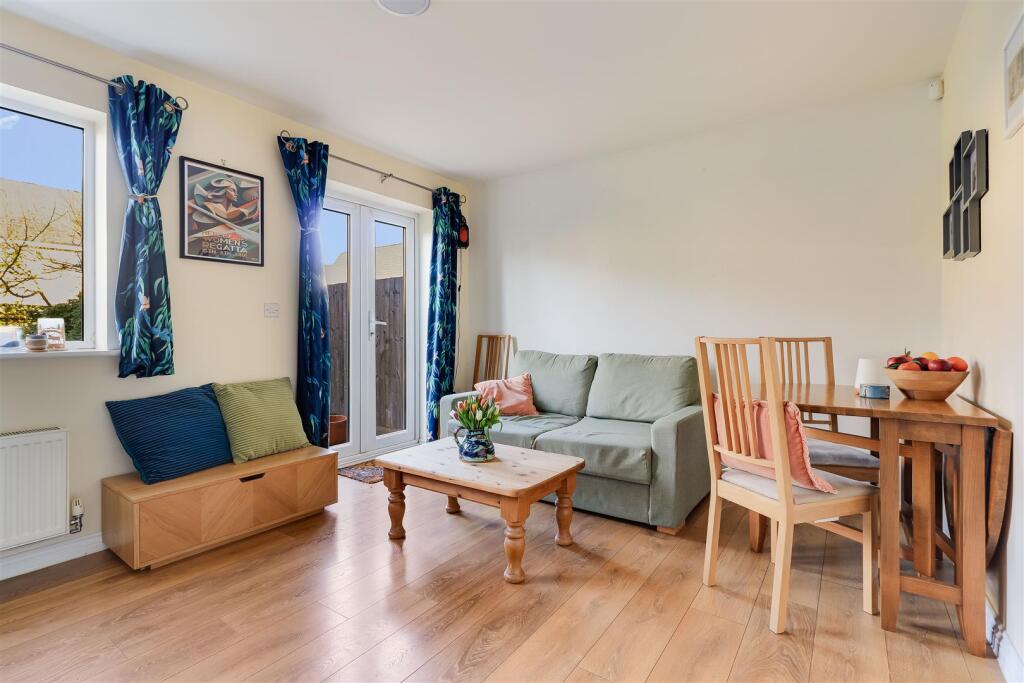Wellbrook Way, Girton photo 4
