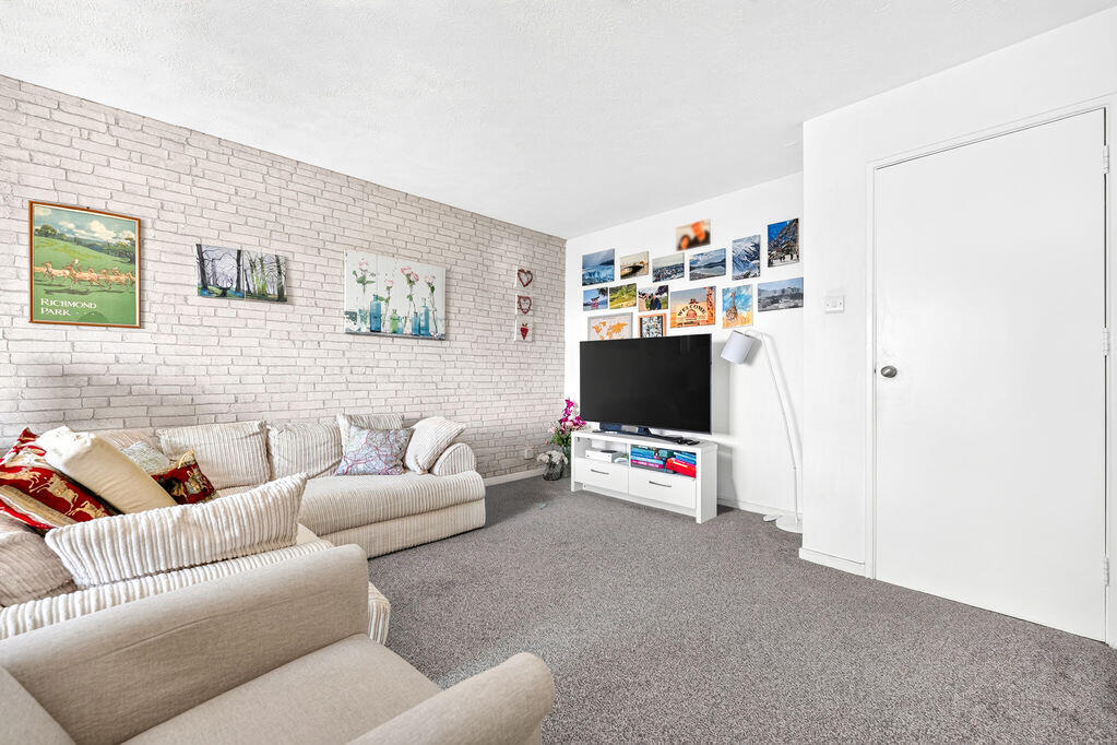 Apartment in London, Wimbledon Park, Collier's Wood - More