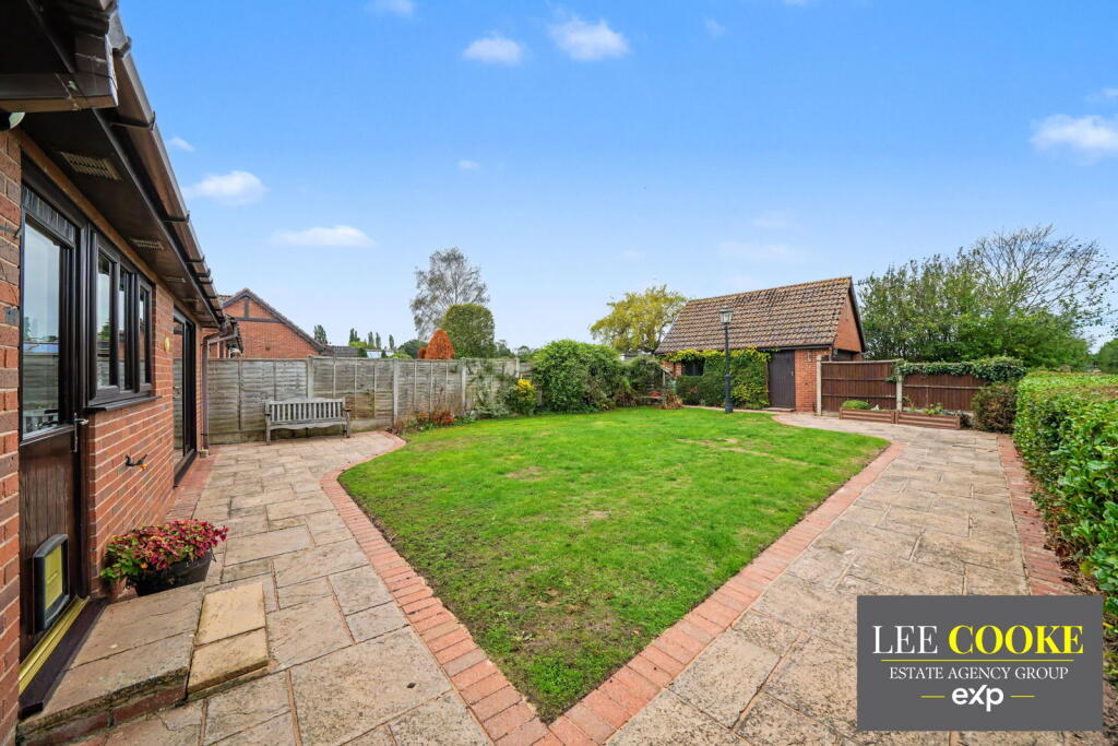 House in South Staffordshire, Brewood and Coven - View 4