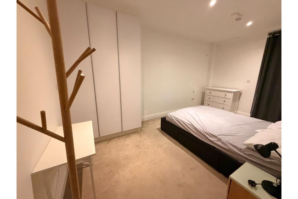 Apartment in London - More