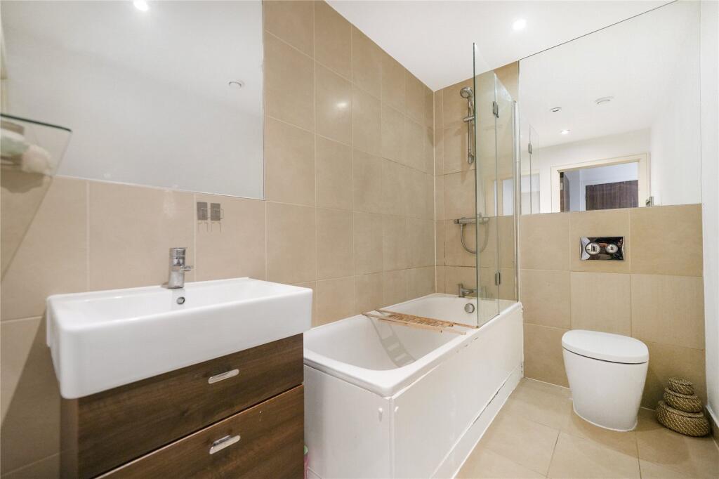 Apartment in London - View 5