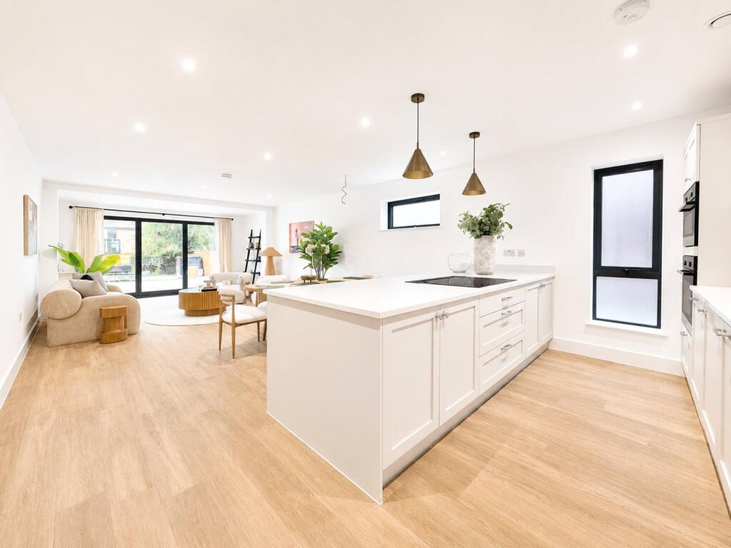 Apartment in Chester - View 2