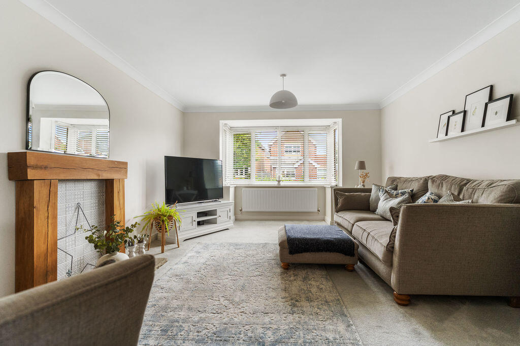 House in Grimsby, Healing - View 3