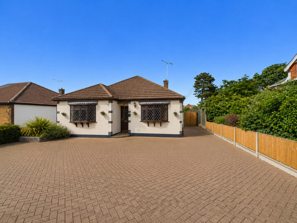 Main image of property: Chancel Close, Benfleet, SS7