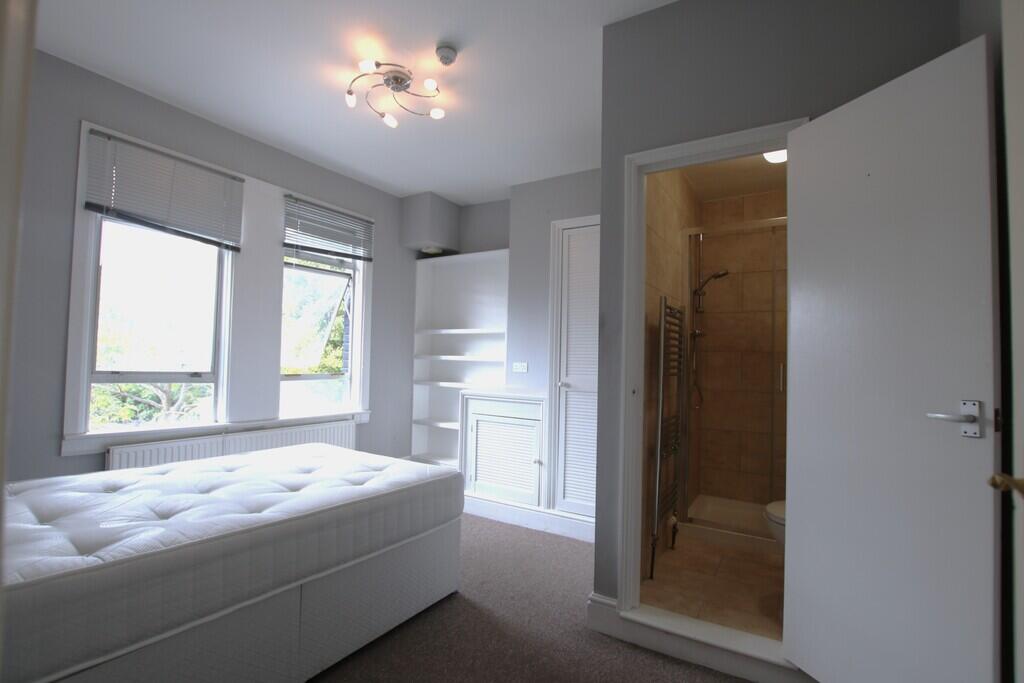 House in London - View 5