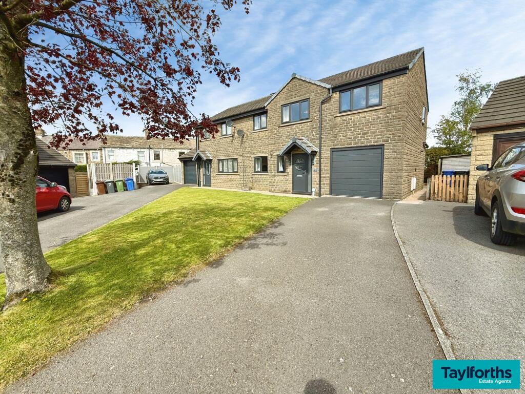 Main image of property: Cedars Close, Barnoldswick, BB18