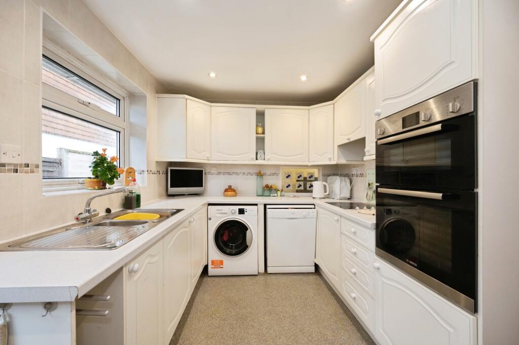 House in Havant, Sea View, South Hayling - View 5