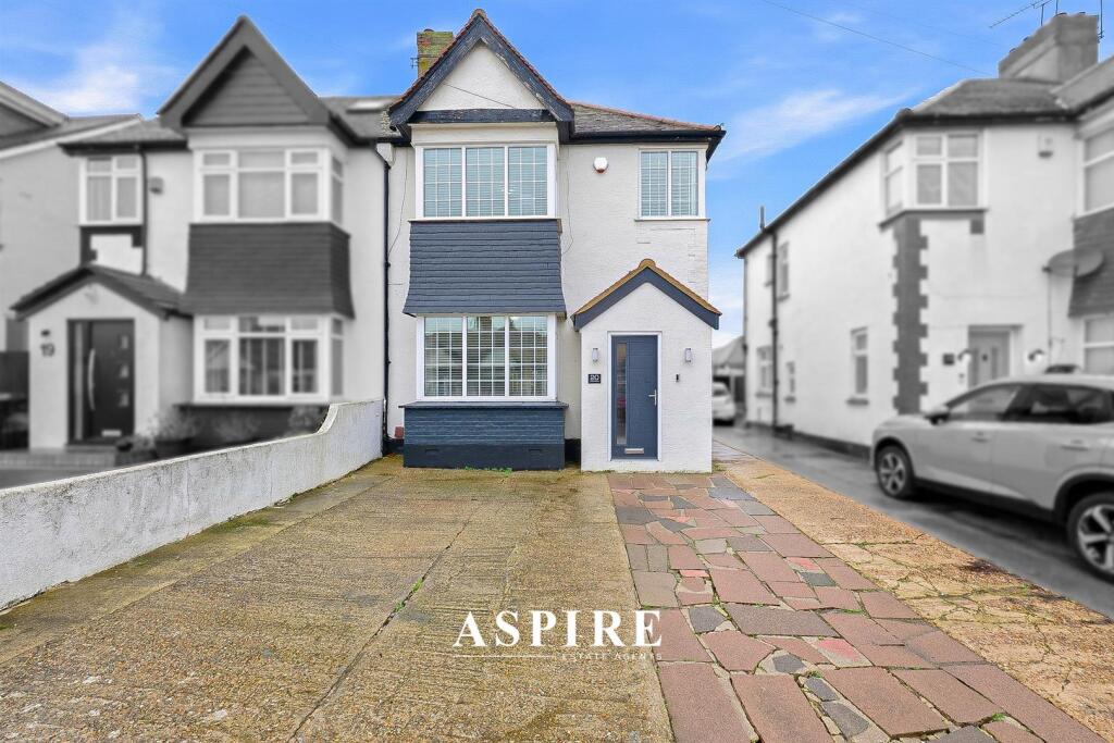 3-bed semi-detached on Video Presentation Inside - Aragon Close, Southend-On-Sea, £450,000