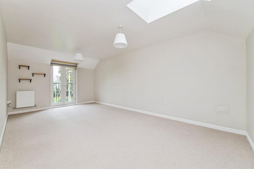 19, Vernon Crescent photo 2