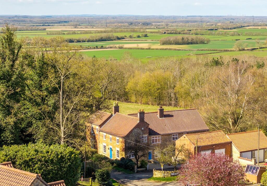 House in North Kesteven, Navenby - View 3