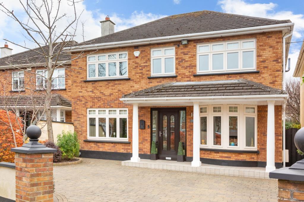 Main image of property: 18 The Court, Cypress Downs, Templeogue, D6W T181
