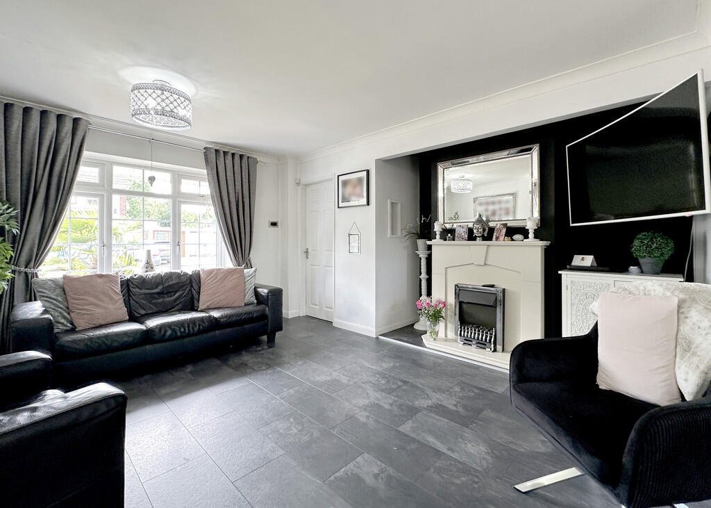 Digby Drive, Marston Green photo 5