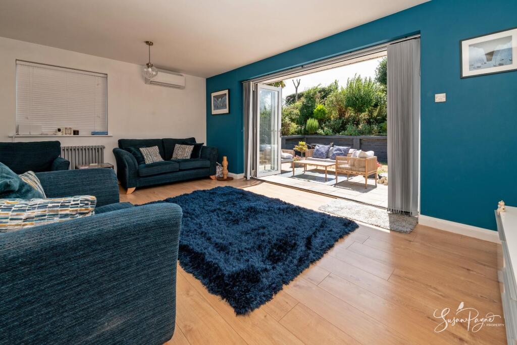 House in Ventnor, Godshill - More