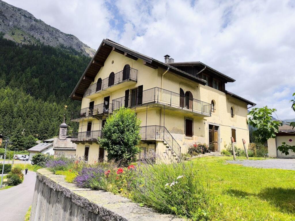 Main image of property: 74400 argentiere