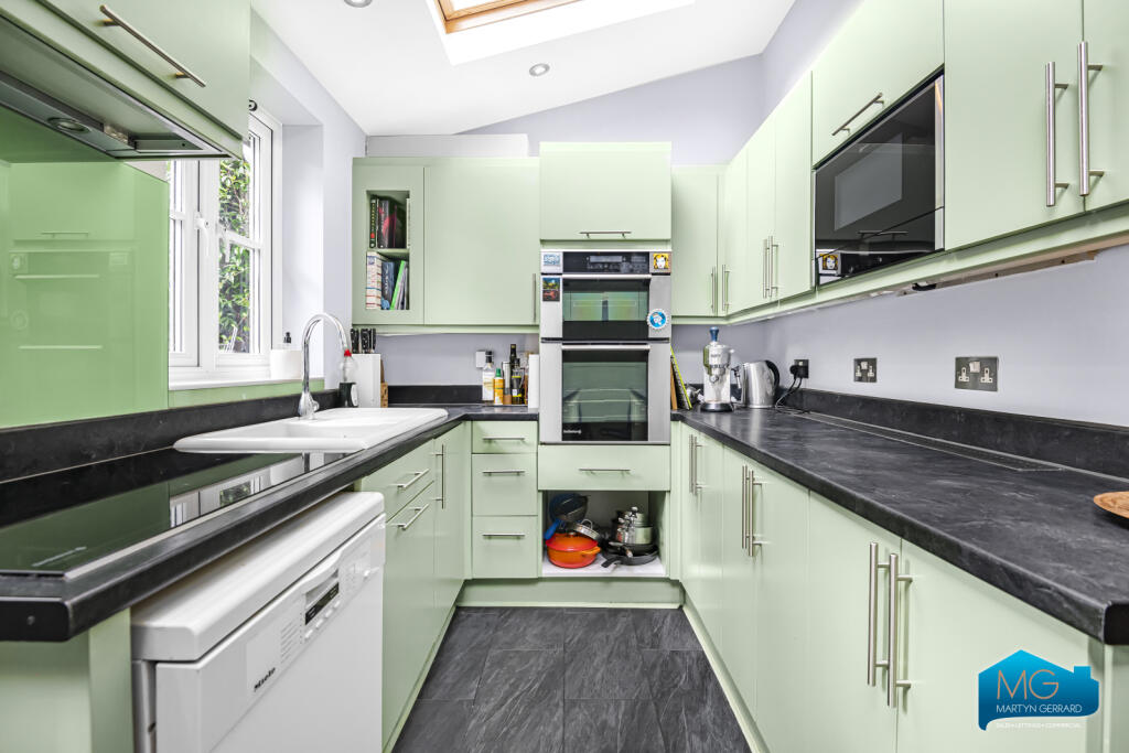 Long Lane, East Finchley, London, N2 - View 5