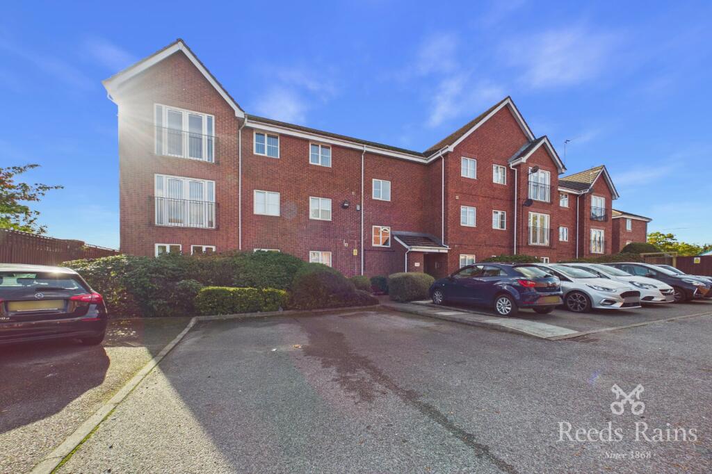 2-bed flat on Bankside Court, Field Lane, Litherland, Liverpool, L21, £110,000