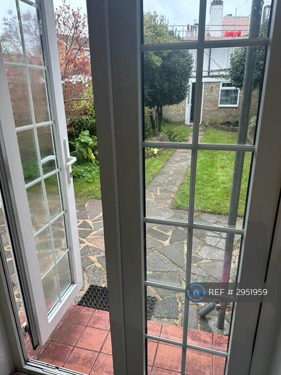 House in Portsmouth - View 5