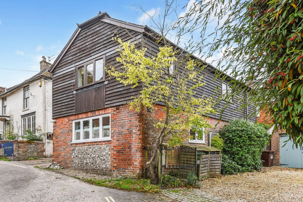 Main image of property: The Old Barn, 19a Mill Hill, Alresford