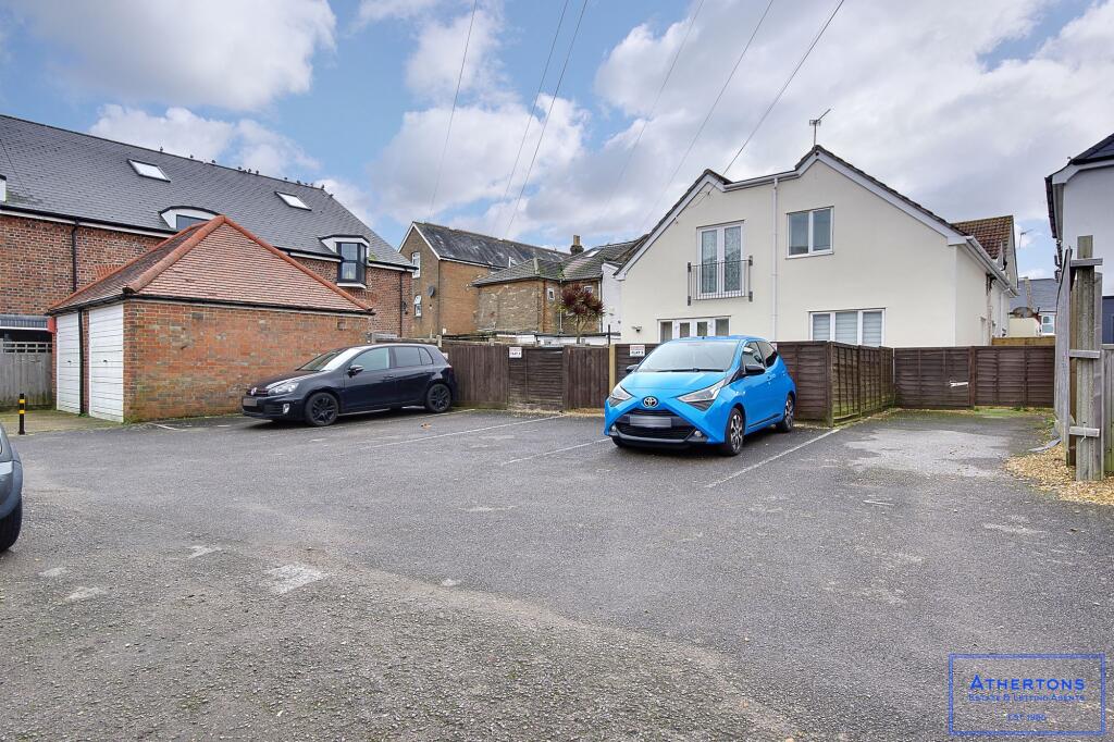 Main image of property: Holdenhurst Road, Bournemouth, BH8