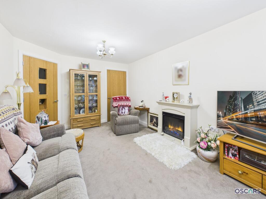 Apartment in Hull - View 4