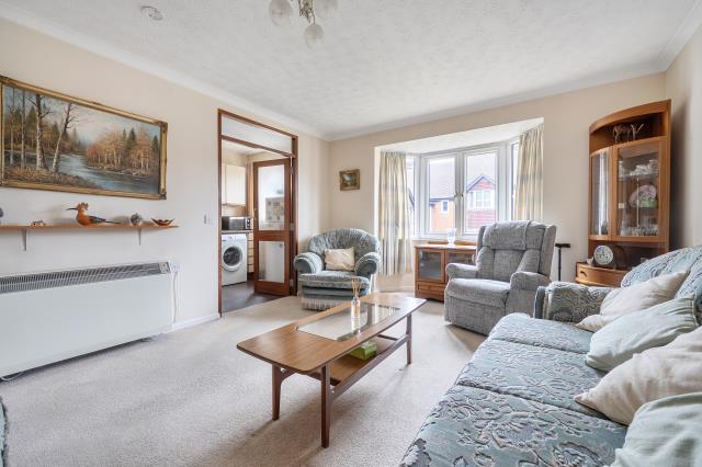 Ferndale Court, Thatcham - View 6