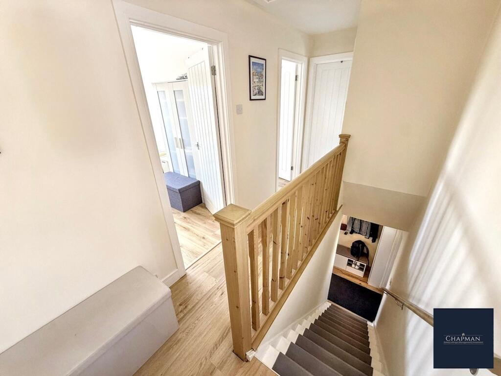 House in Cardiff, Tonyrefail - View 3