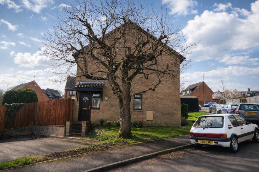 Main image of property: The Paddocks, Codicote
