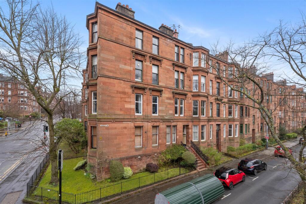 Main image of property: 2/2 16 Dudley Drive, Hyndland, G12 9SB