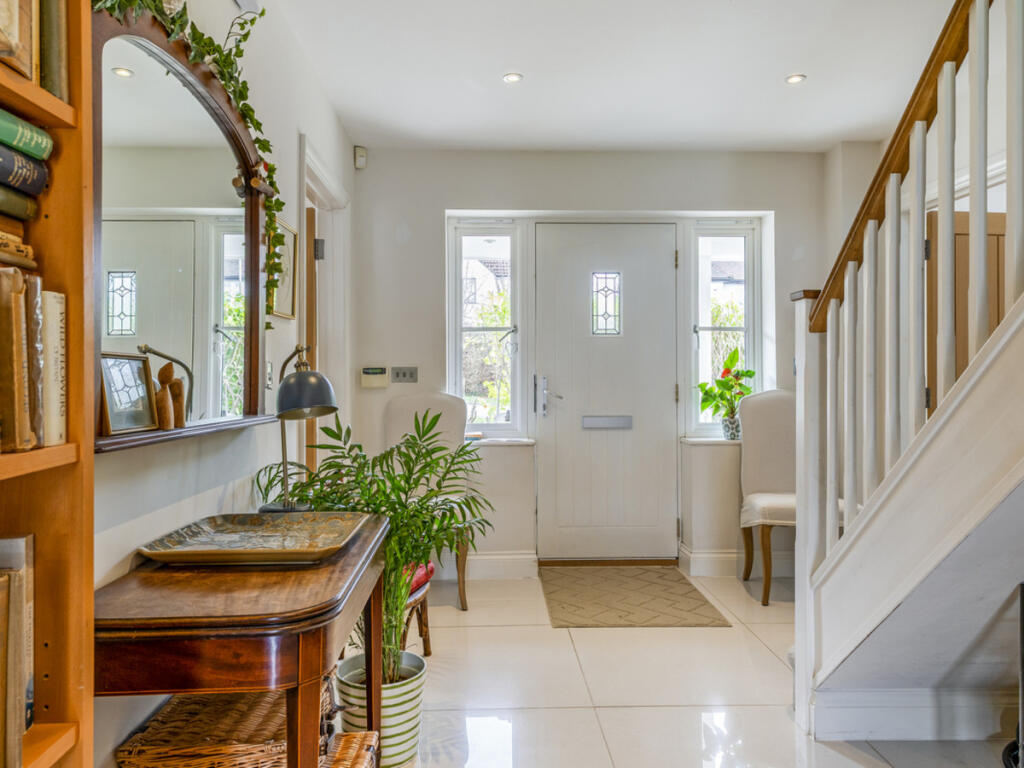 Belle Vue Road, Henley-on-thames, RG9 photo 3