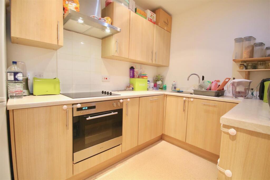 Apartment in Portsmouth - View 5