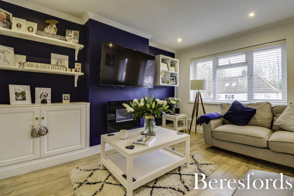 Beech Avenue, Brentwood, CM13 photo 2