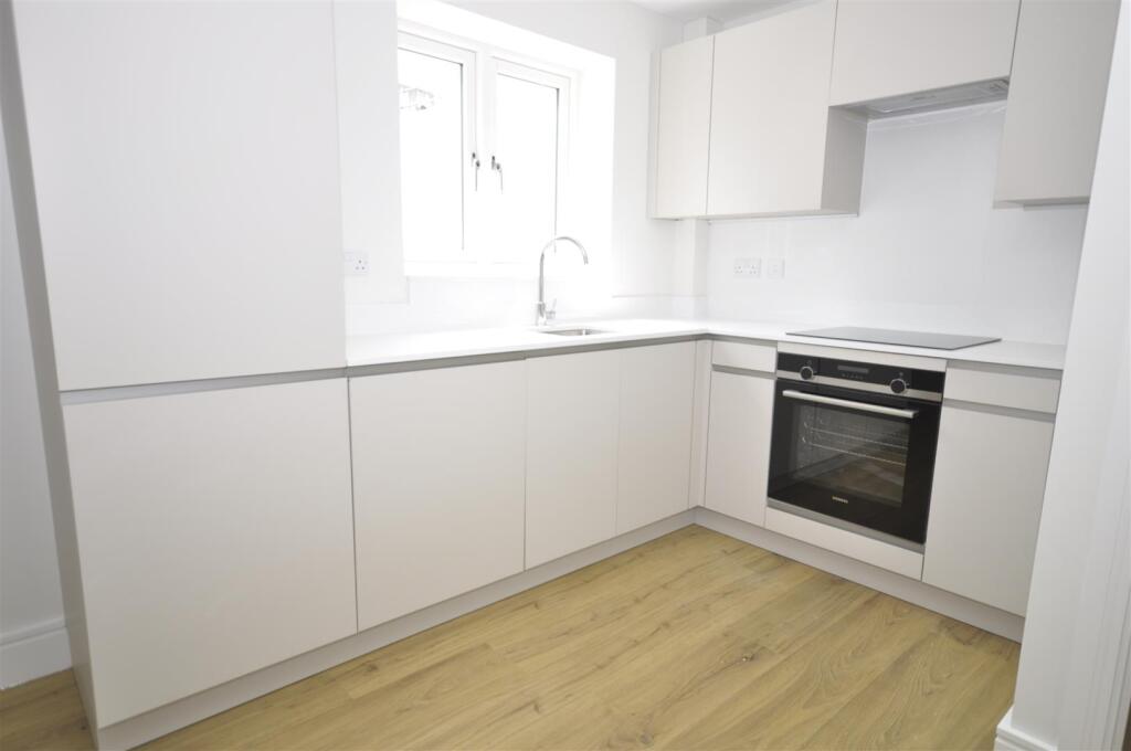 Apartment in Coventry - More