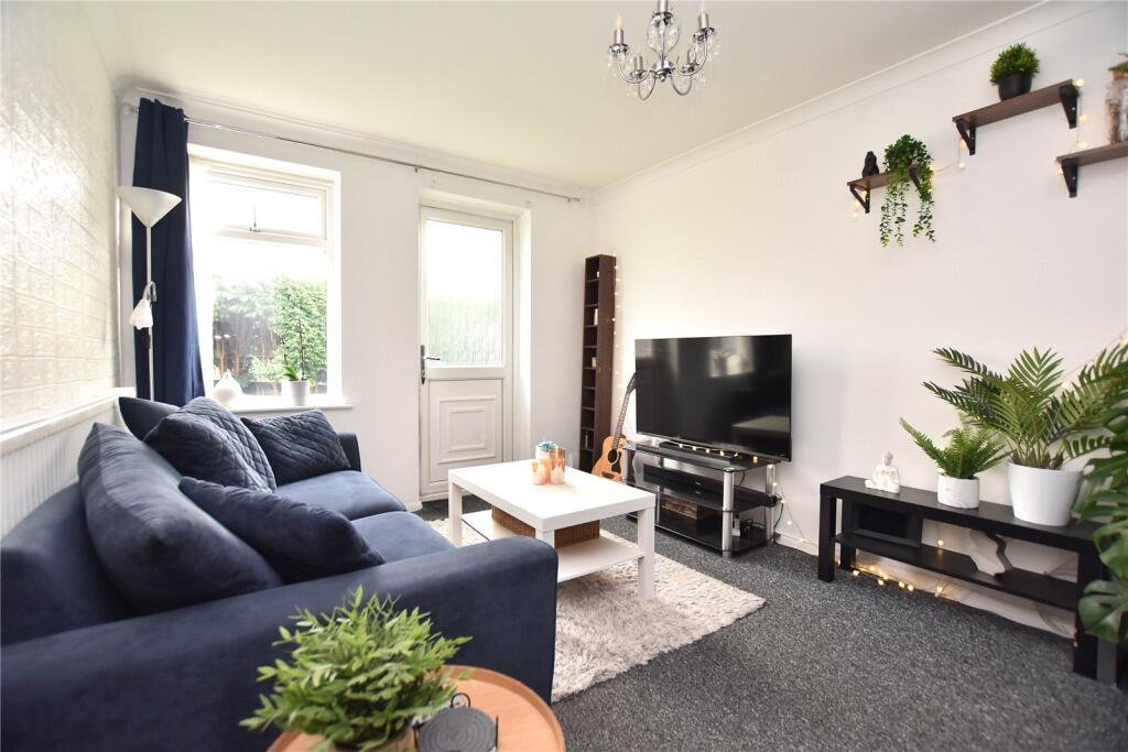Taylors Close, Leeds, West Yorkshire photo 4