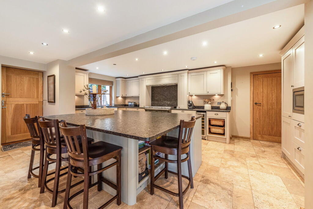 House in Guildford - View 5