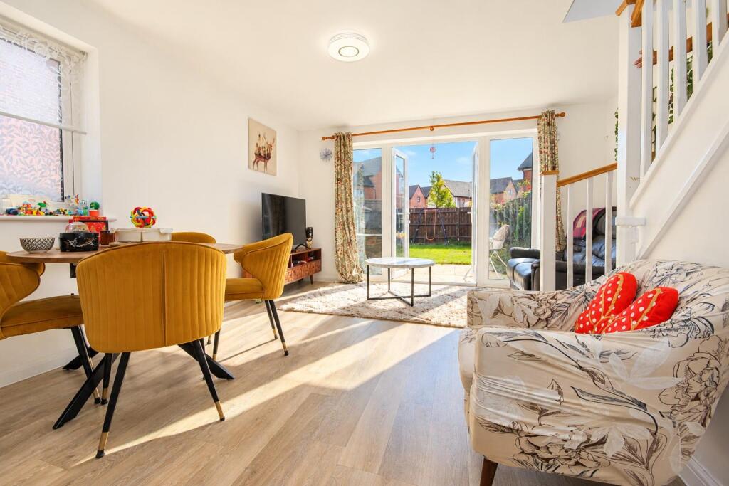 House in Winchester, Whiteley - View 5