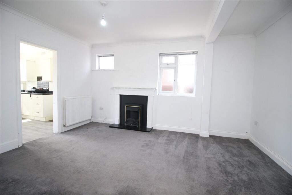 Hambro Avenue, Rayleigh, Essex, SS6 photo 4