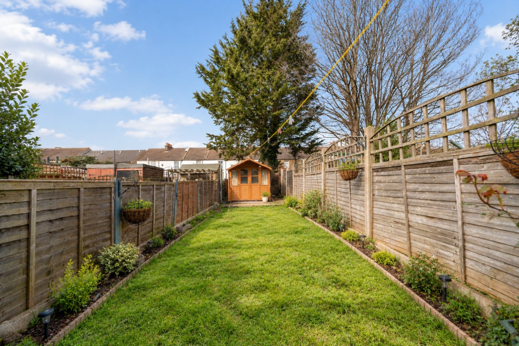 House in Gillingham, Medway - View 5