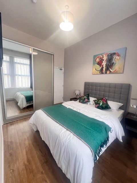 Main image of property: Ballards Lane, North Finchley