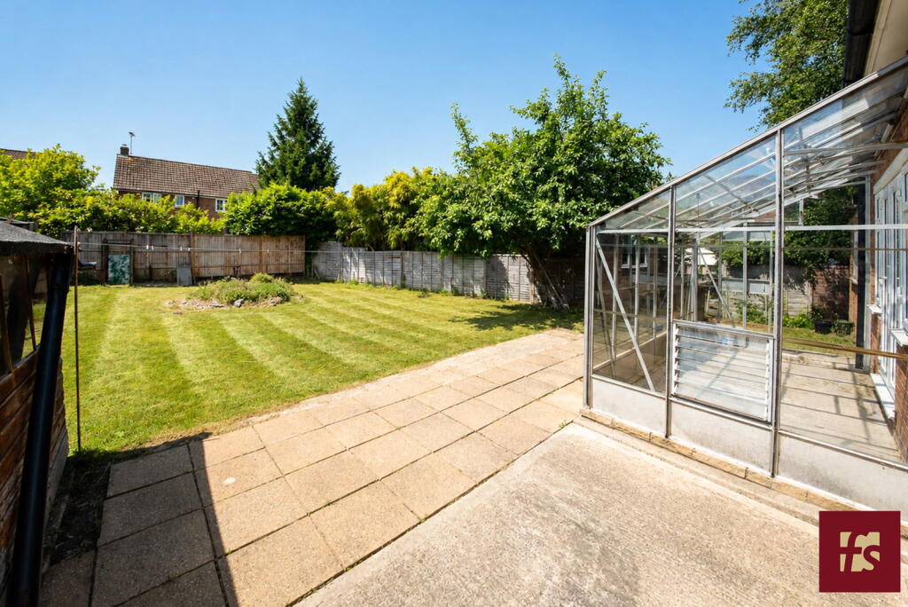House in Berkshire RG45 6RJ, Wokingham Without - View 2