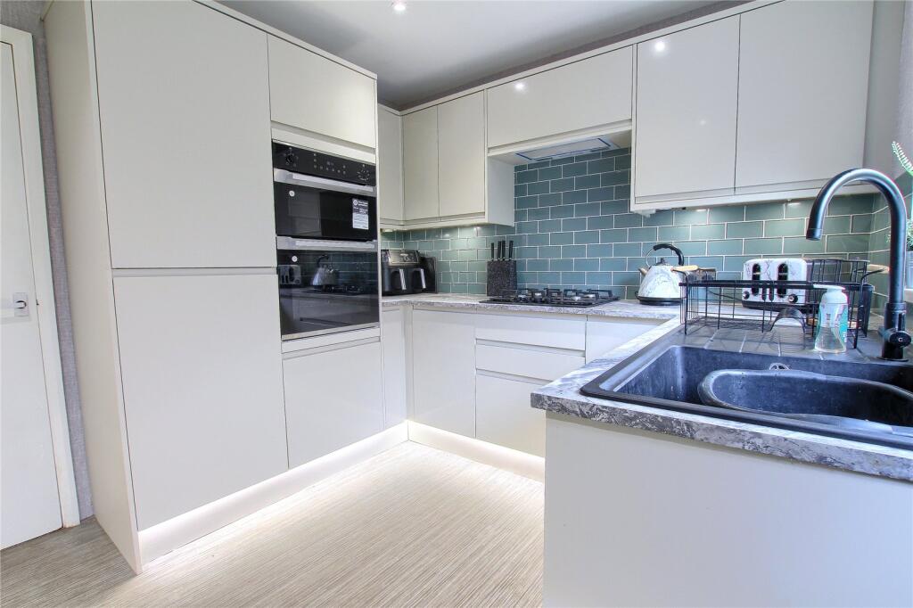 House in Thornaby-on-Tees, Stainsby Hill, Thornaby - View 2