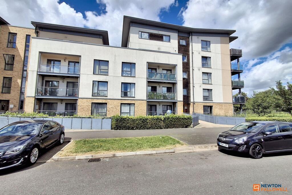 1-bed flat on Hammonds Drive, Peterborough, PE1, £120,000