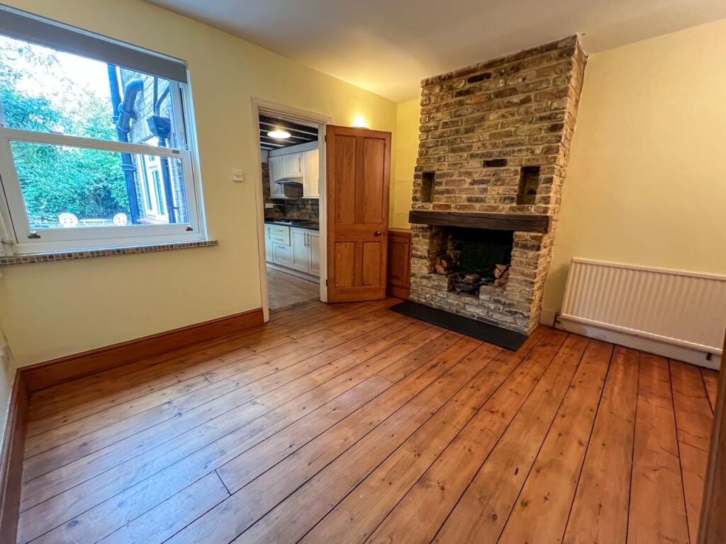 House in Elmbridge, Molesey - View 5