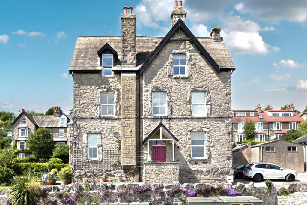 3 Oreton Villas, Edenmount Road, Grange-over-Sands, Cumbria, LA11 6BN, Cumbria