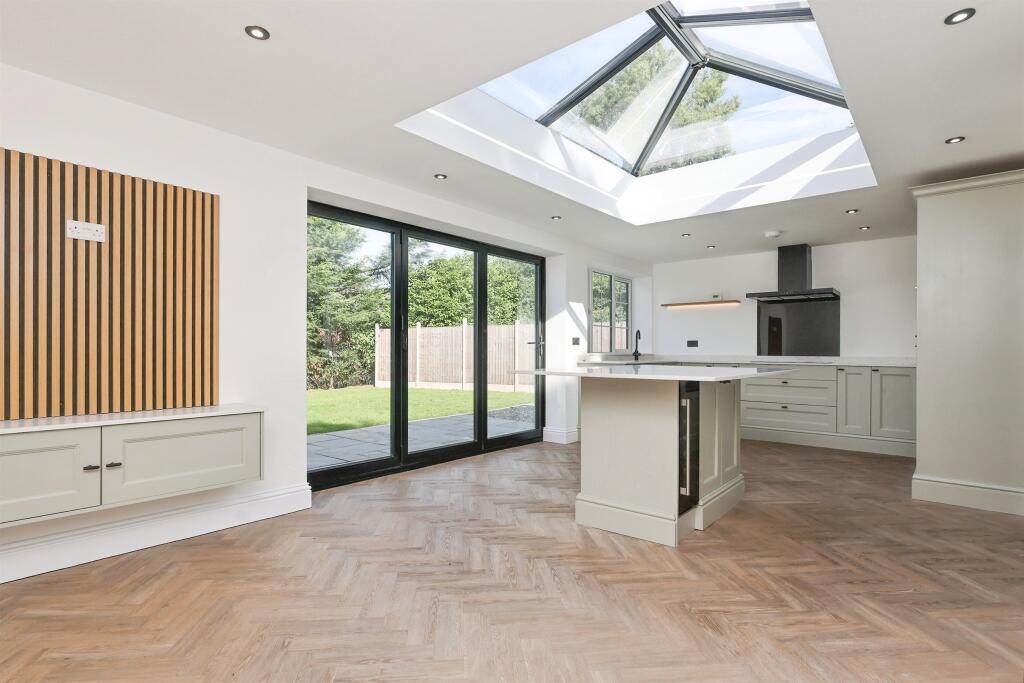 House in Dudley, Upper Swinford - View 4