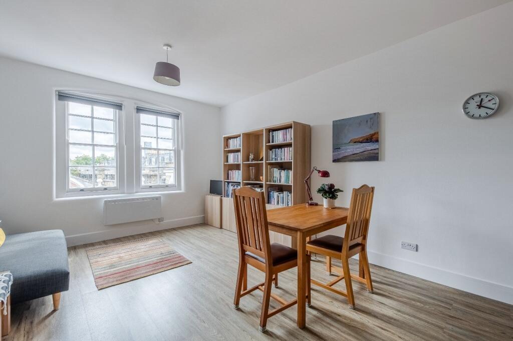 Apartment in London, City of Westminster - View 3