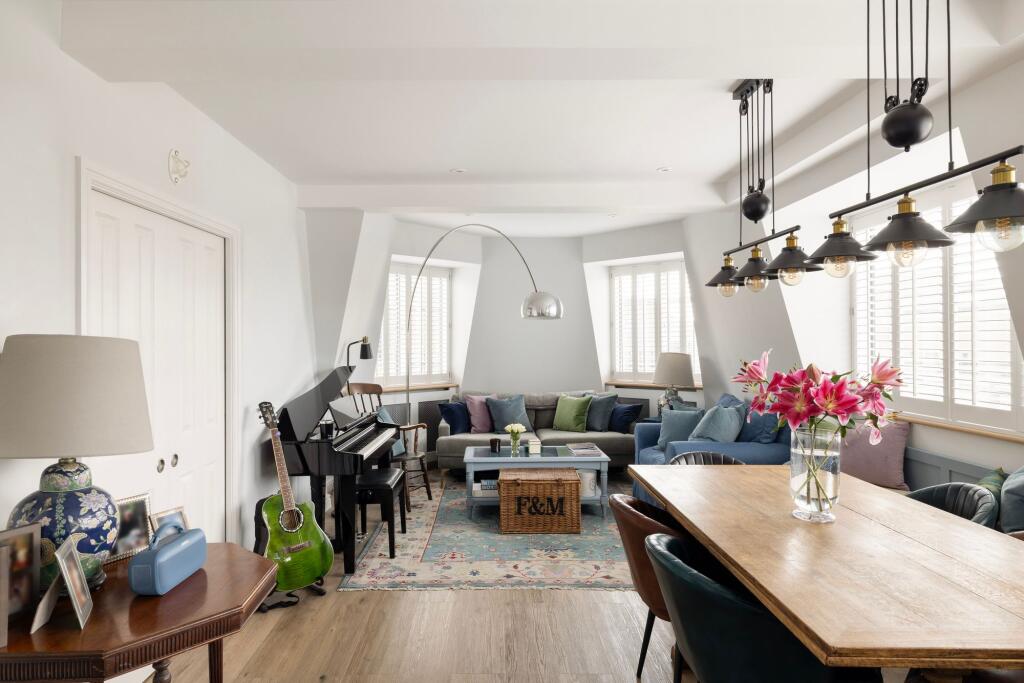 Main image of property: Bedford Court Mansions, Bloomsbury, WC1B