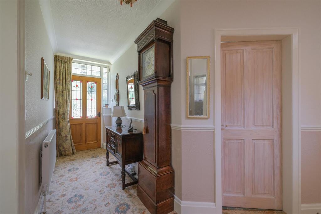 Lyndhurst Avenue, Brighouse photo 3