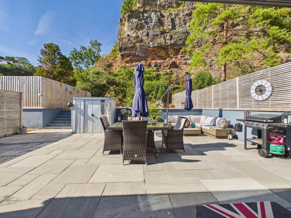 House in Weston-super-Mare, Milton - More